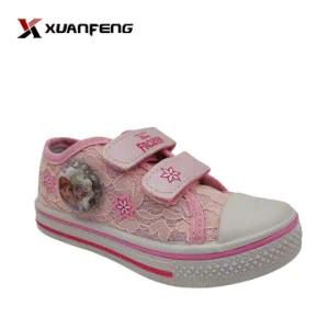 Popular Children′s Injection Casuals Canvas Shoes with LED Lights