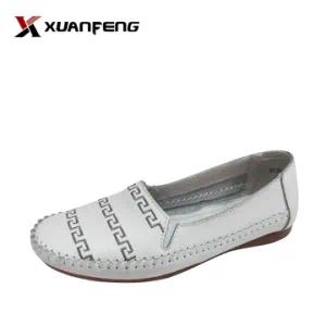 Fashion Lady′s Summer Leather Loafers Casual Shoes