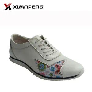 Fashion Women′s Genuine Leather Casual Shoes with Flat Sole