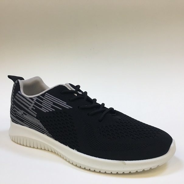 Wholesale Sport Shoes for Men for Spring Season with Flyknit Upper Flat Injection Outsole